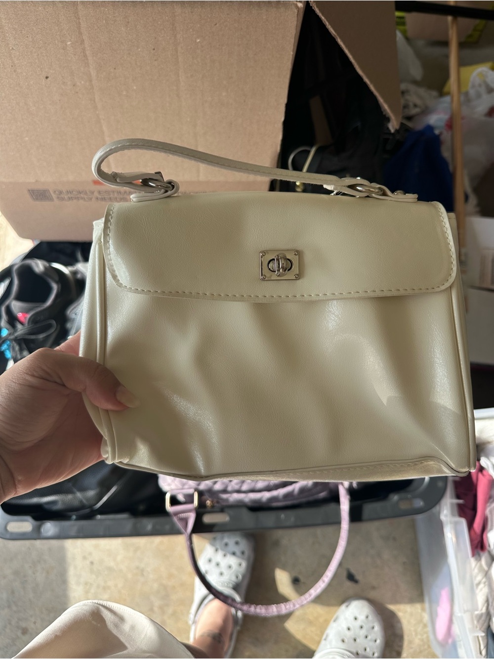 Elegant Cream Crossbody Bag with Turn-Lock Closure